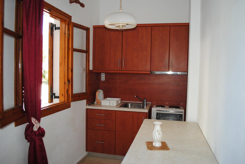 Hotel Olga Agios Stefanos Avliotes  Ruang foto