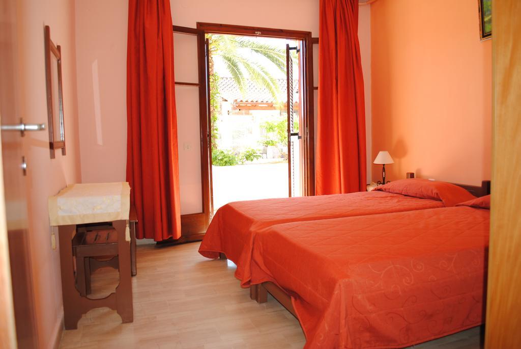 Hotel Olga Agios Stefanos Avliotes  Ruang foto