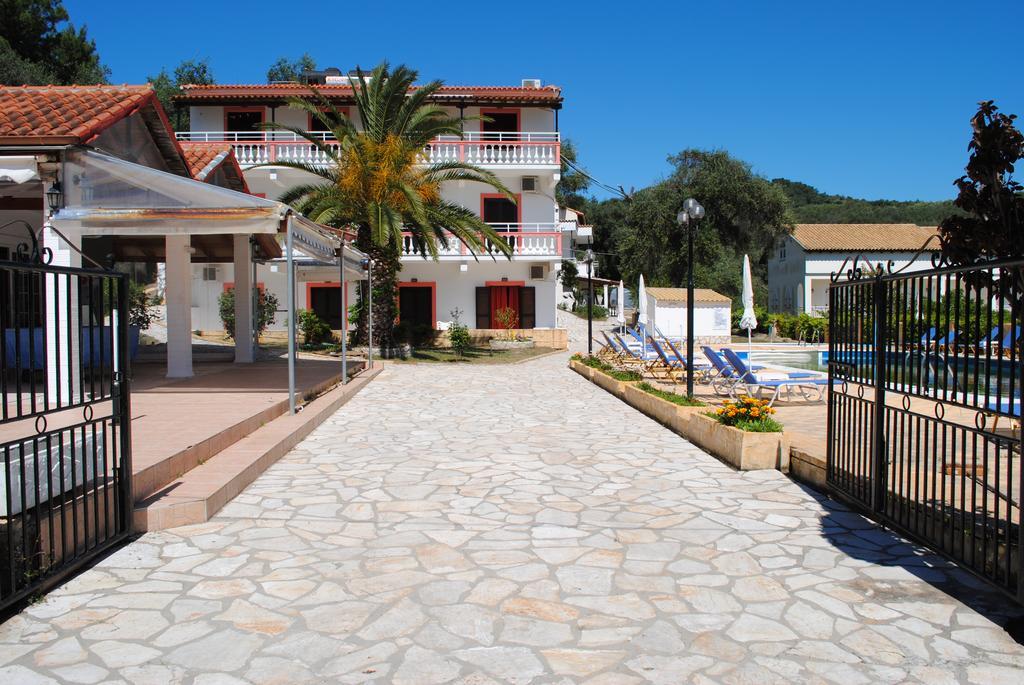 Hotel Olga Agios Stefanos Avliotes  Bagian luar foto
